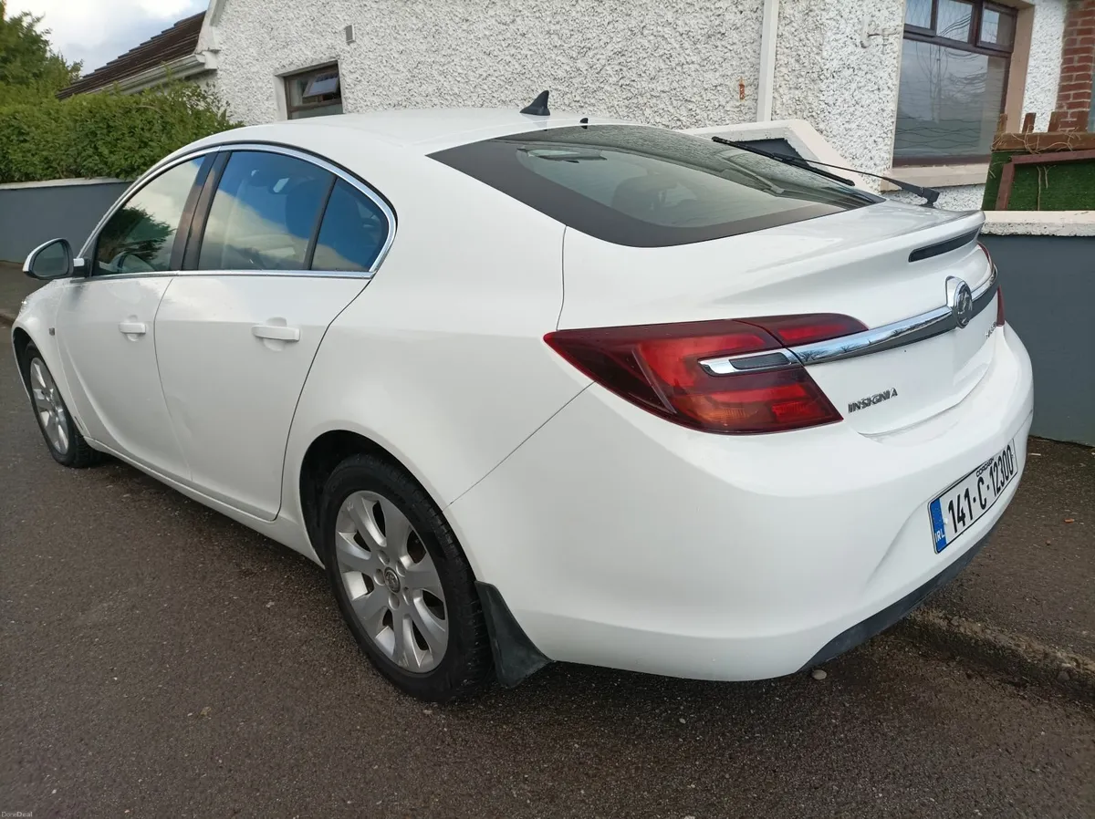 141 Vauxhall Insignia 2.0 Litre - Image 4