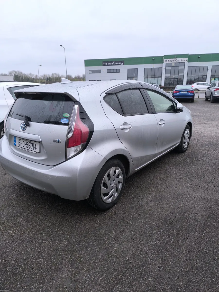 151 Toyota Aqua  1.5 Hybrid AUTOMATIC - Image 2