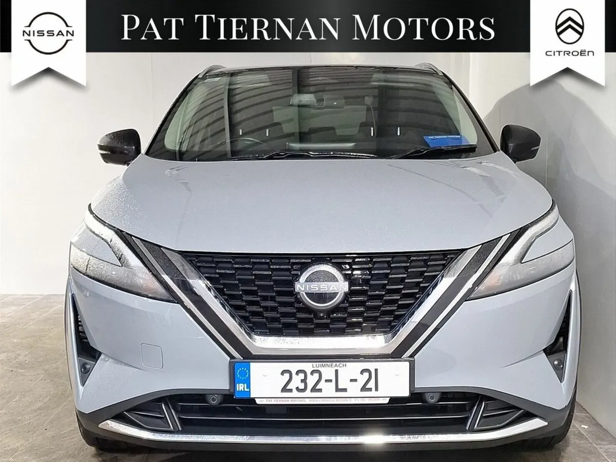 Nissan Qashqai 1.3 SV PREMIUM 2 TONE - Image 4