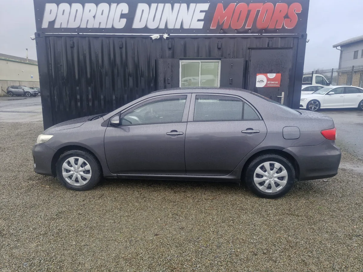 Toyota Corolla Low KMs 1.3 - Image 2