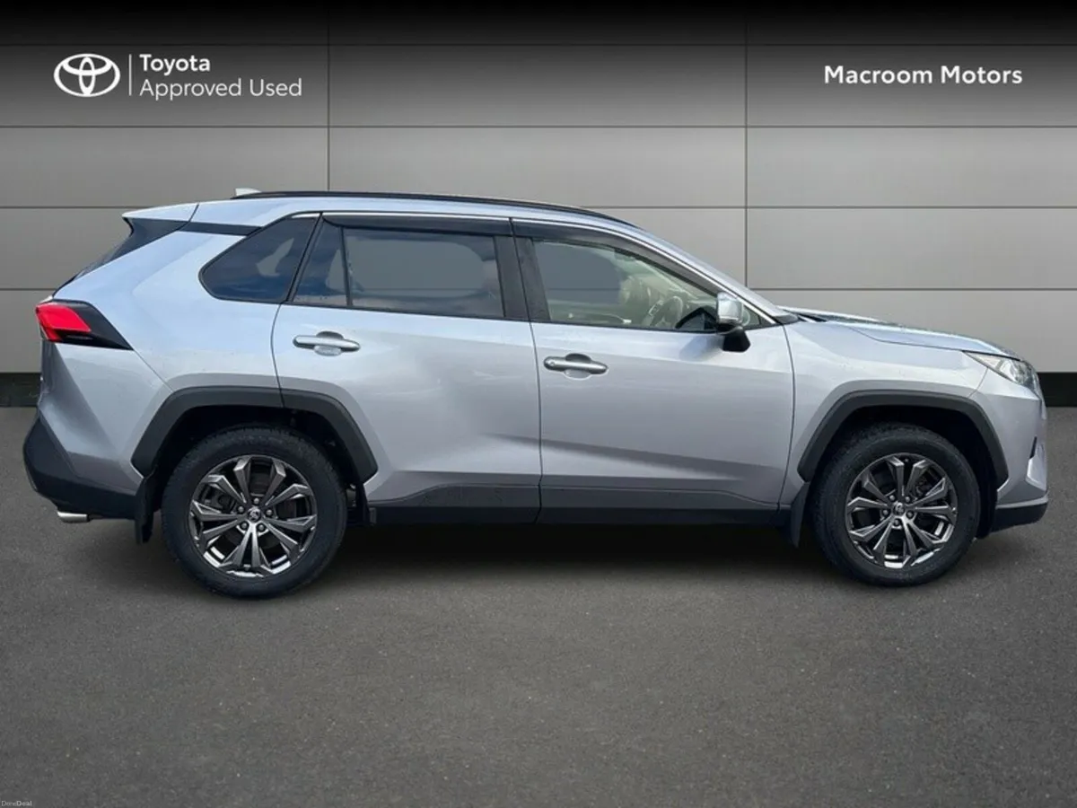 Toyota RAV4 RAV4 HYBRID SOL 4DR AUTO - Image 3