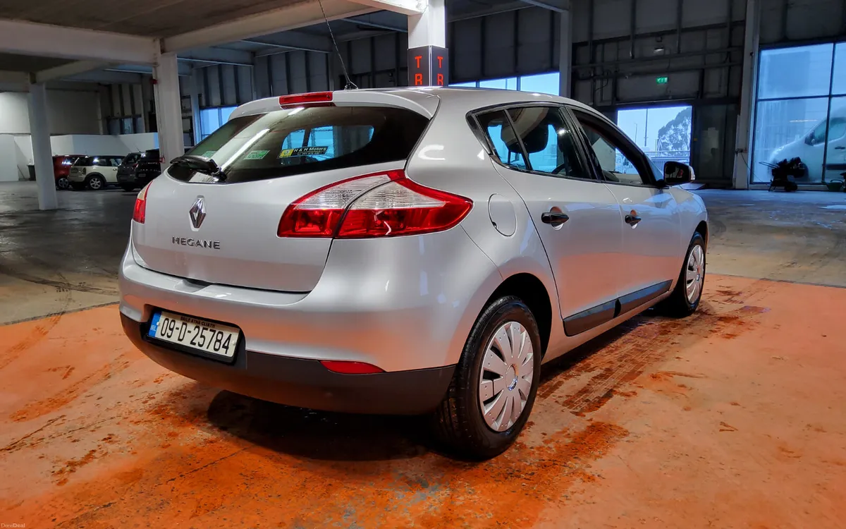 Renault Megane 2009 - Image 4