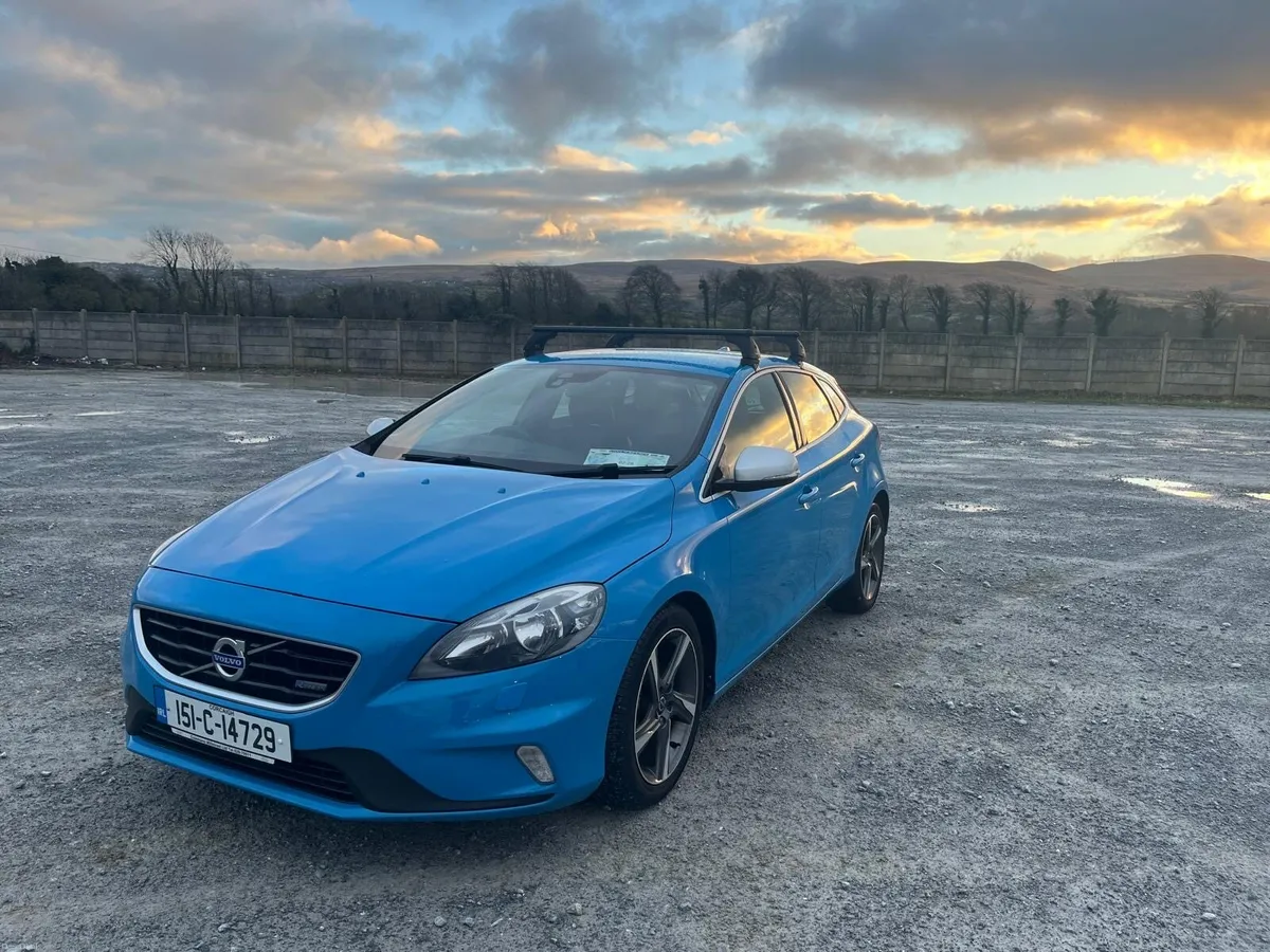 2015 Volvo V40 R- Design Blue Alcantara/Leather - Image 2