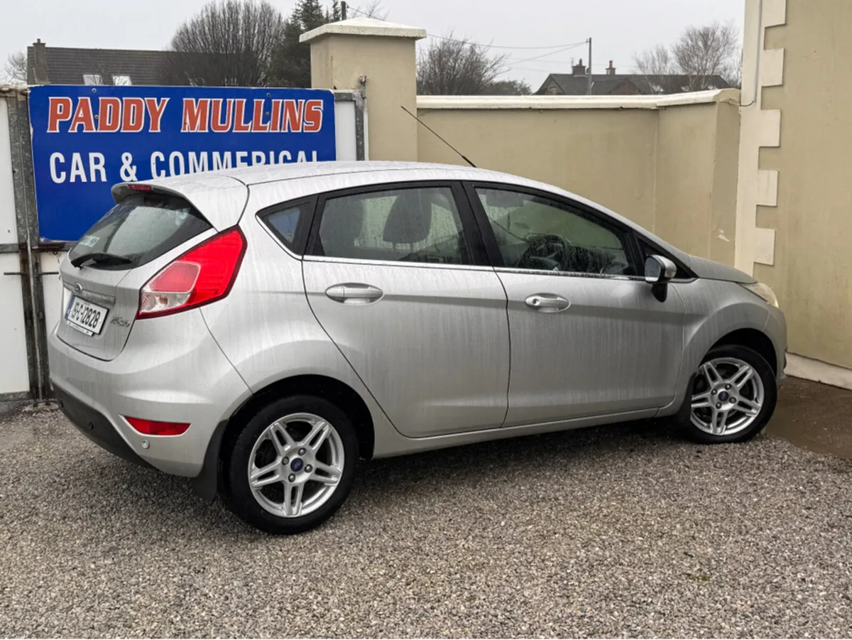 Ford Fiesta MCA TITANIUM 1.25 60PS M5 5 5DR 4DR - Image 4
