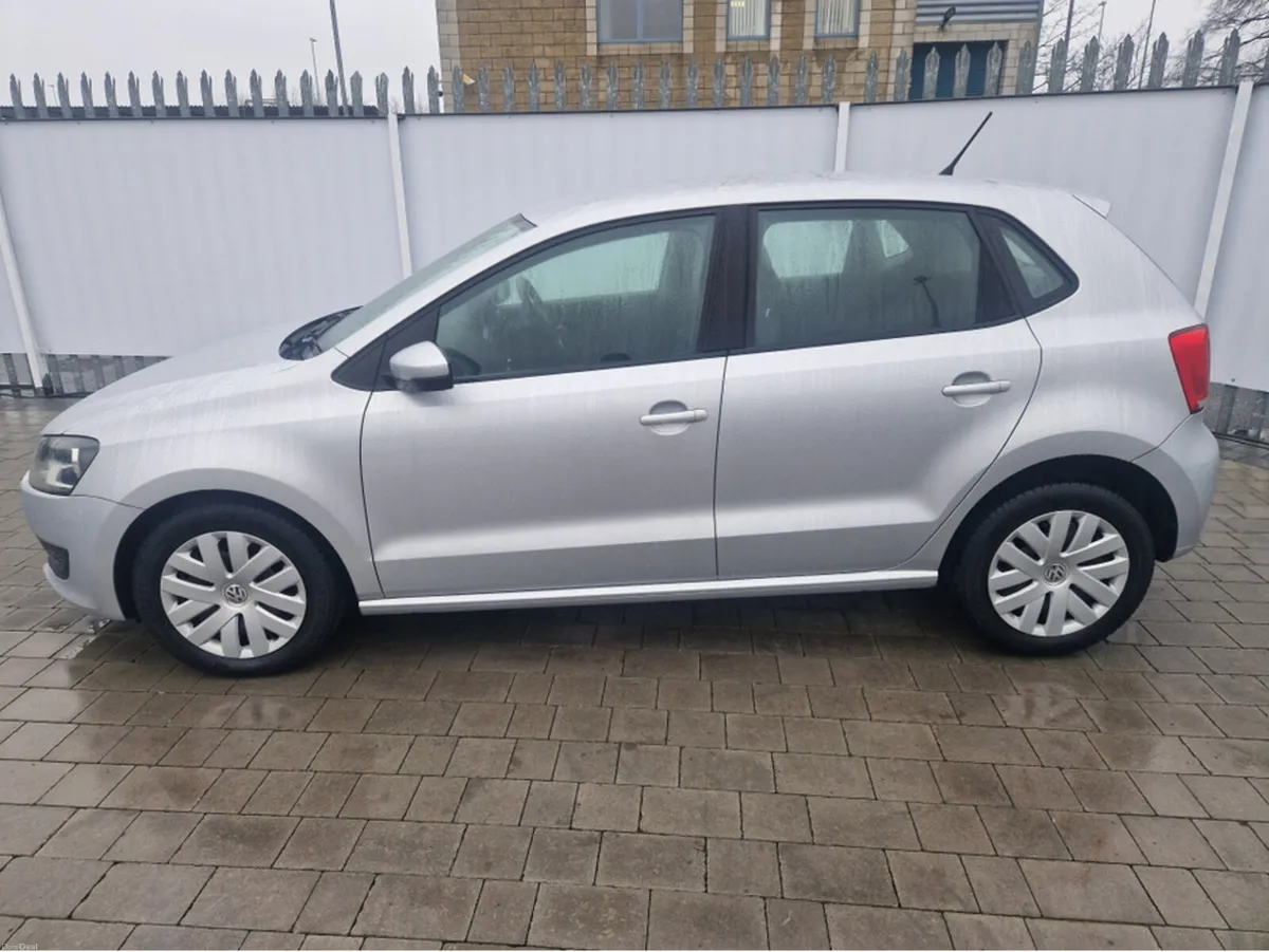 Volkswagen Polo 1.2 PETROL AUTO - Image 4