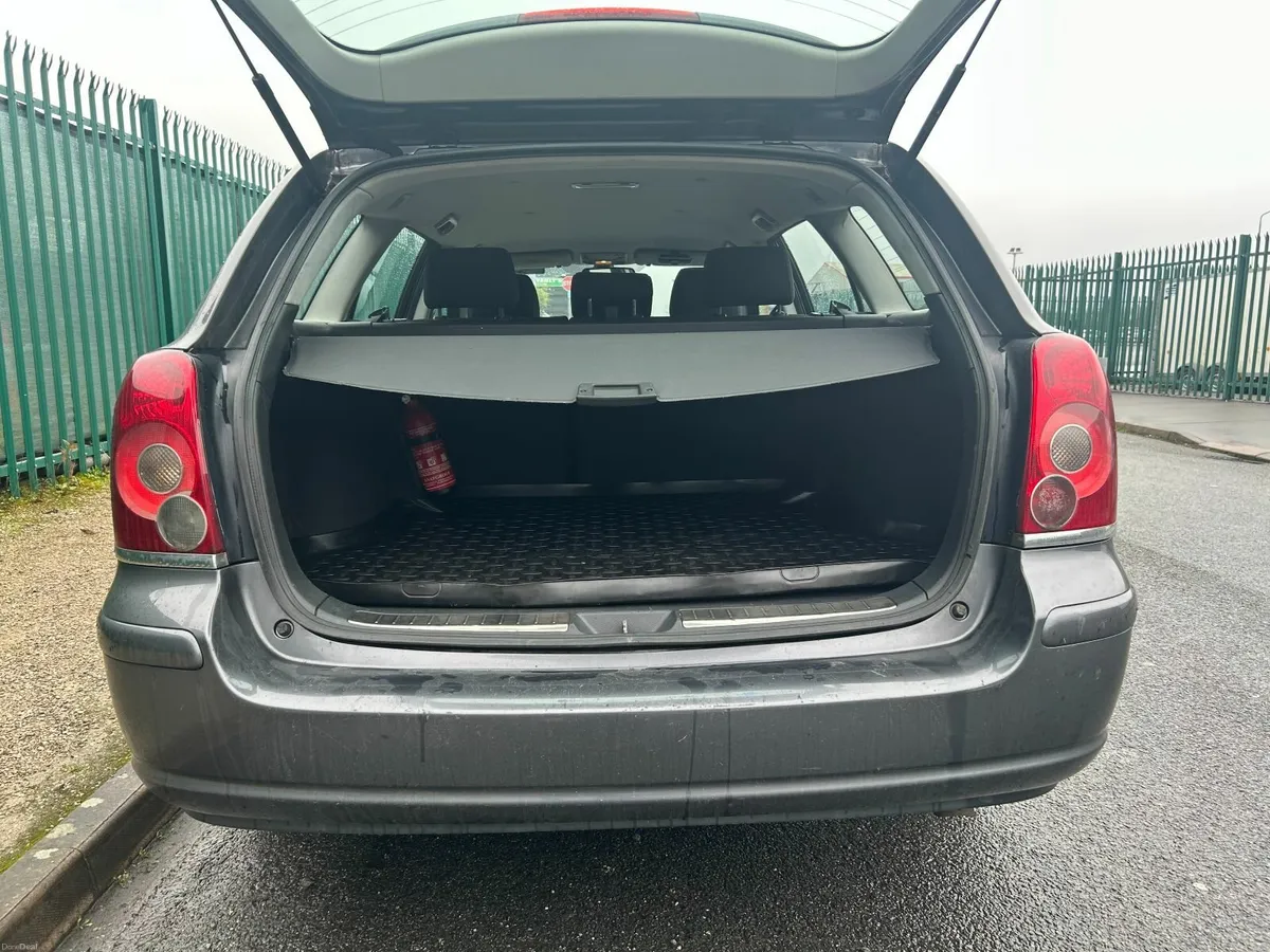 Toyota Avensis Wagon  T250  2.0 D-4D 93KW - Image 4