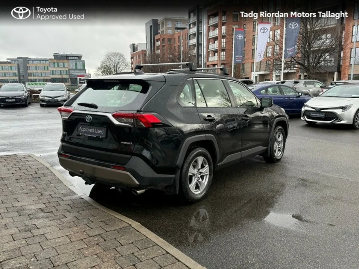 Toyota RAV4 Hybrid Luna - Image 2
