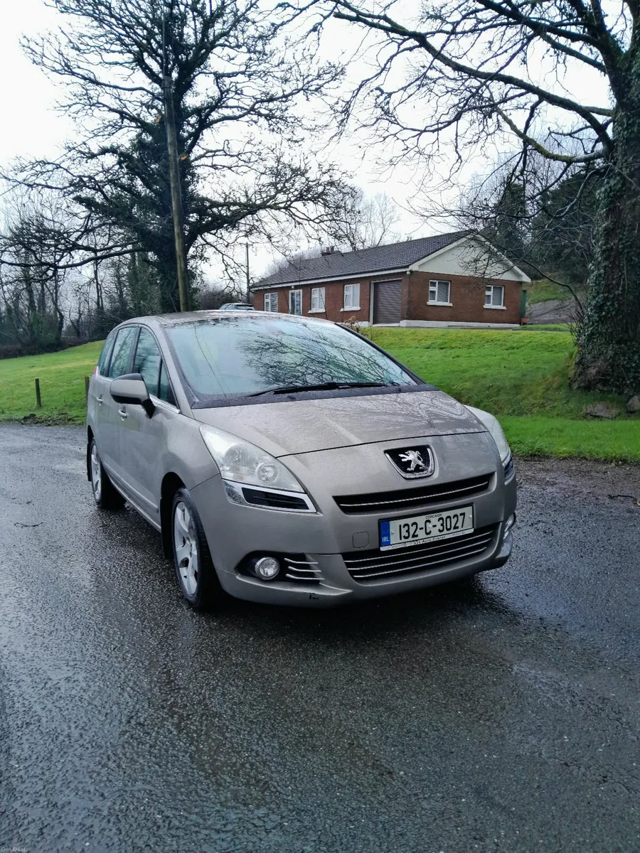 Peugeot 5008 2013 - Image 1