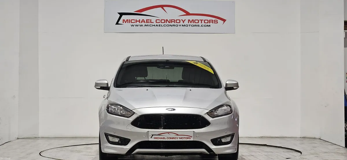Ford Focus  ST-LINE 2017 - FINANCE AVAILABLE - Image 4