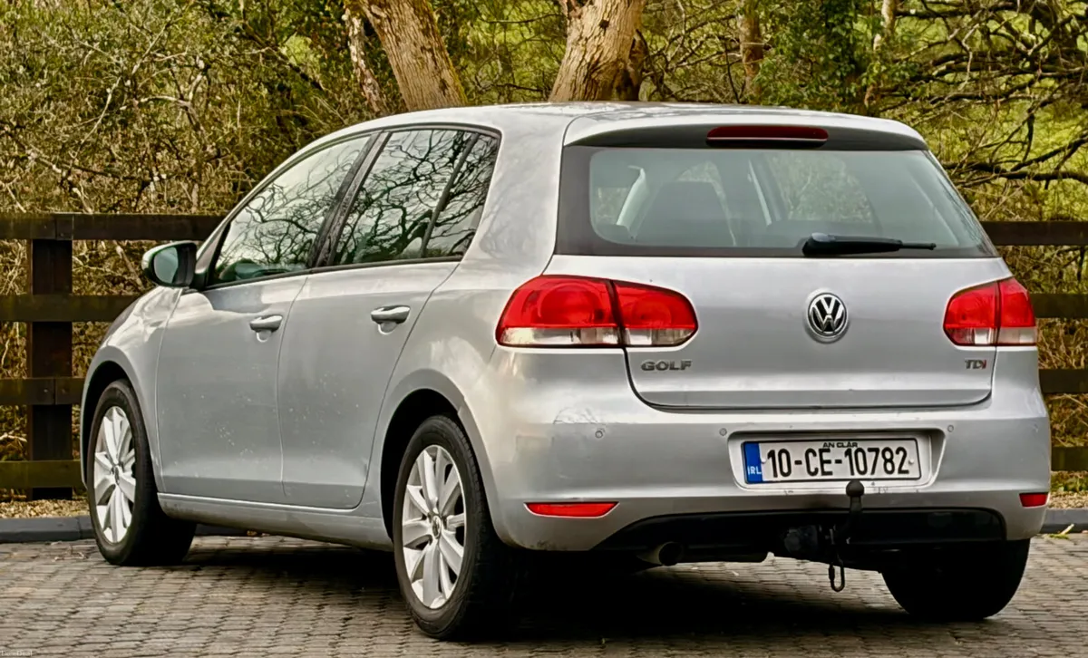 Volkswagen Golf 2010 - Image 4