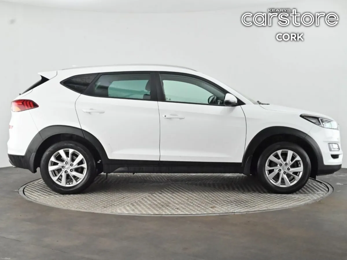 Hyundai Tucson 2WD Executive - Image 3