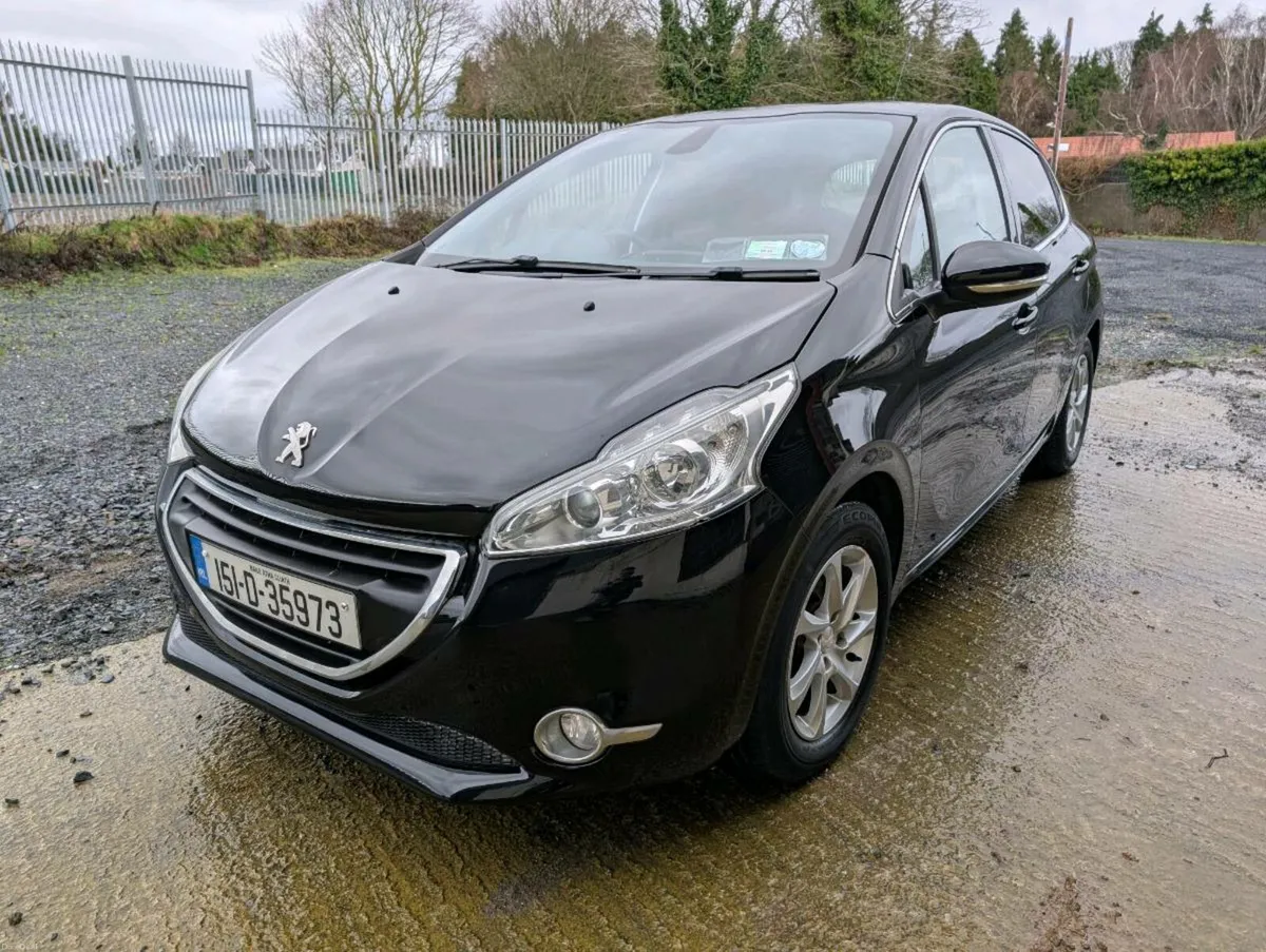Peugeot 208 2015
Automatic - Image 1