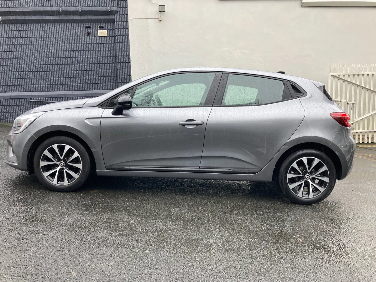Renault Clio 2023 EQUILIBRE TCE 90 MY22.5 5 5DR - Image 4