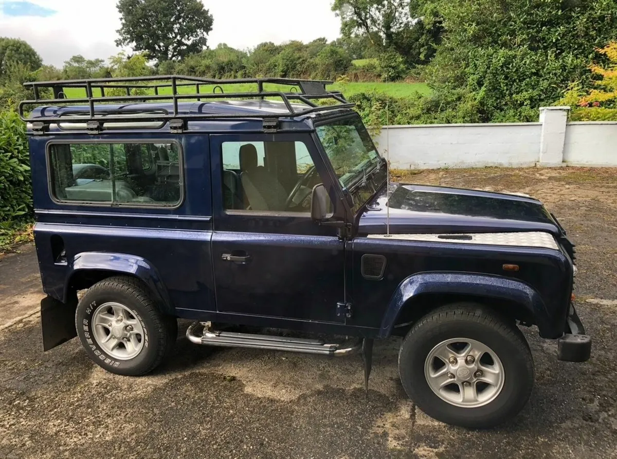 2005 Land Rover Defender 90 - Image 4