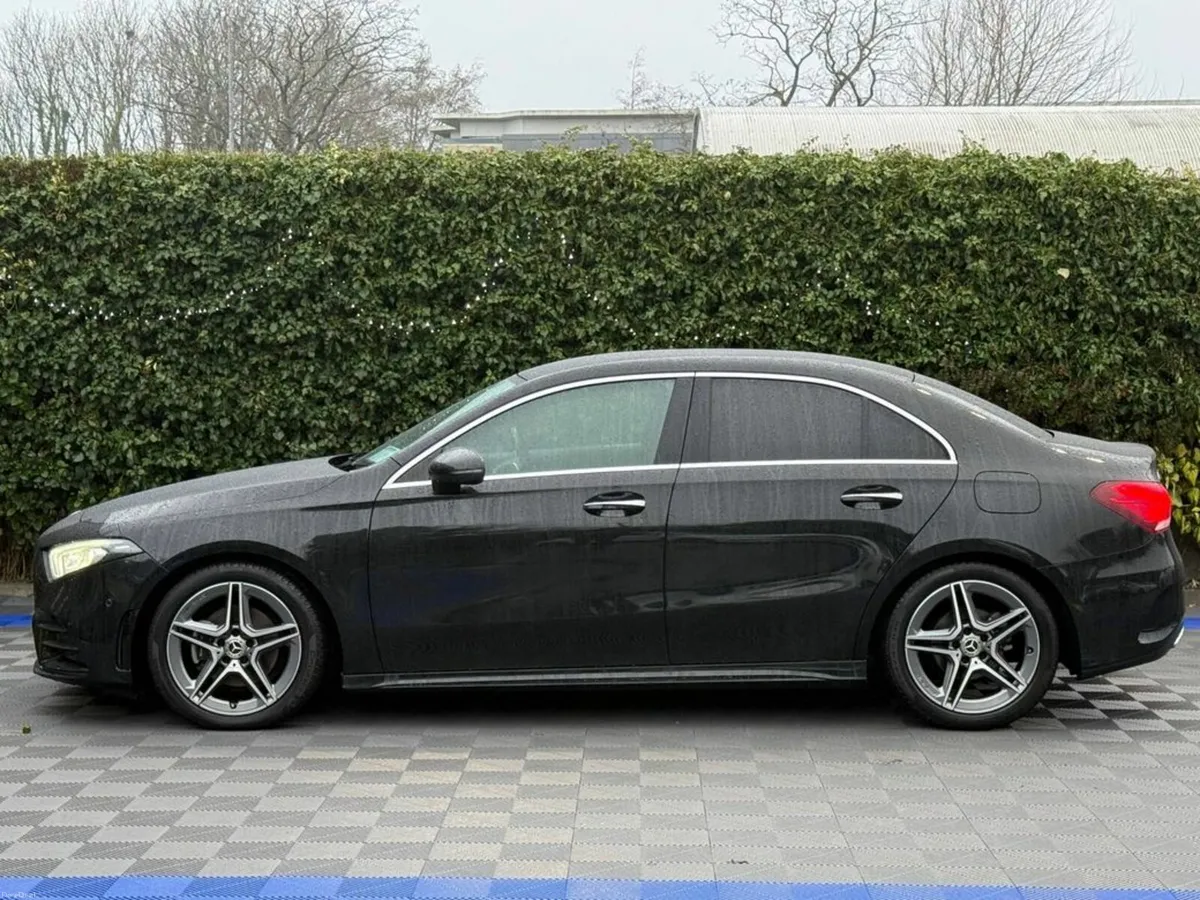 Mercedes-Benz A-Class A200d AMG-LINE PREMIUM PLUS - Image 3