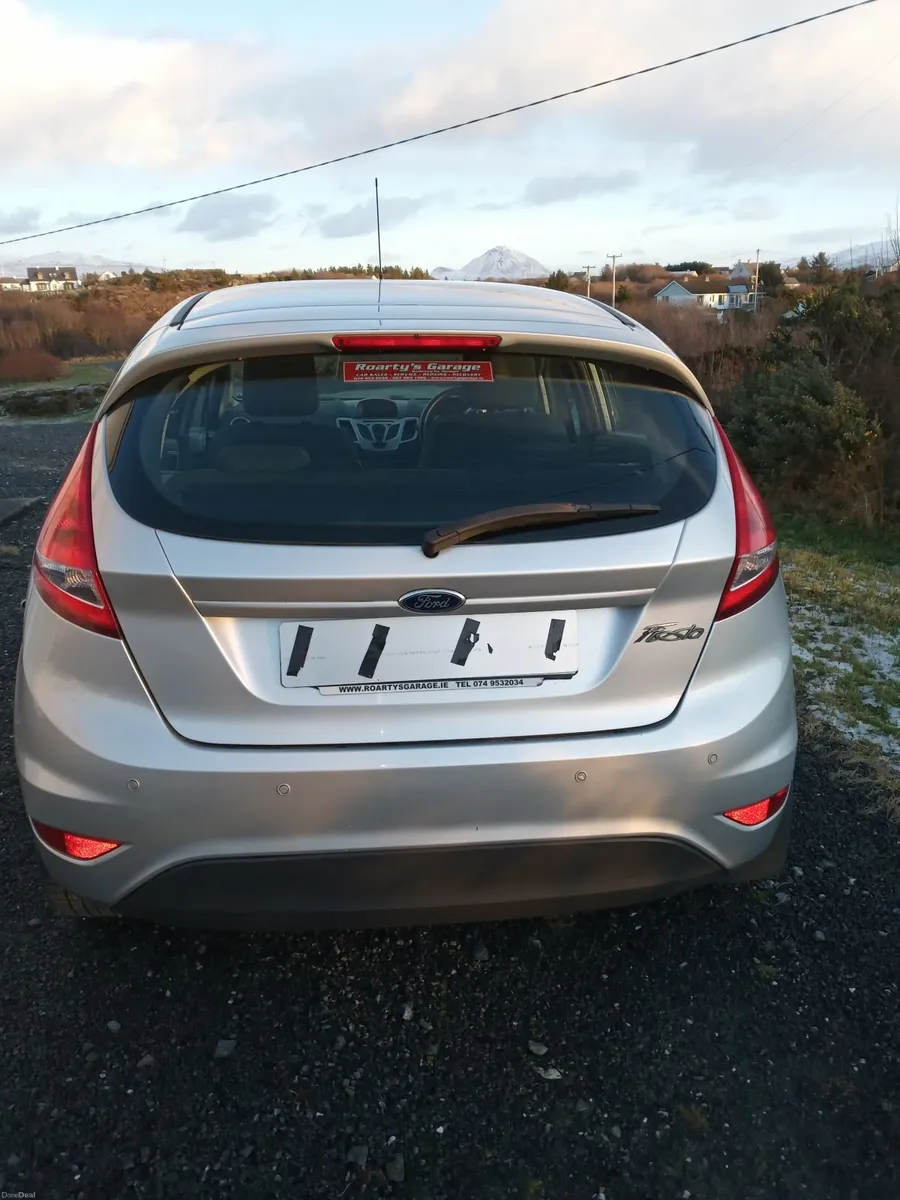 Ford Fiesta 2012 - Image 2