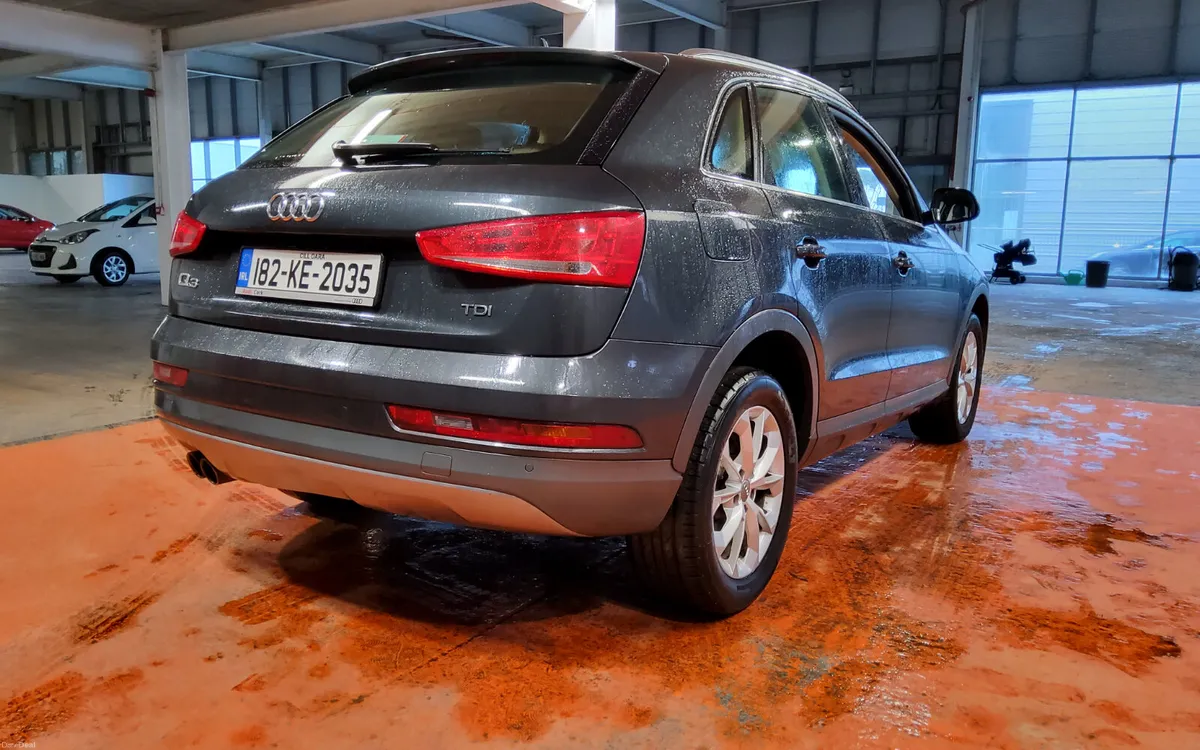 Audi Q3 2018 - Image 3