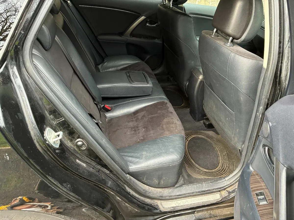 Toyota Avensis 2012 - Image 3