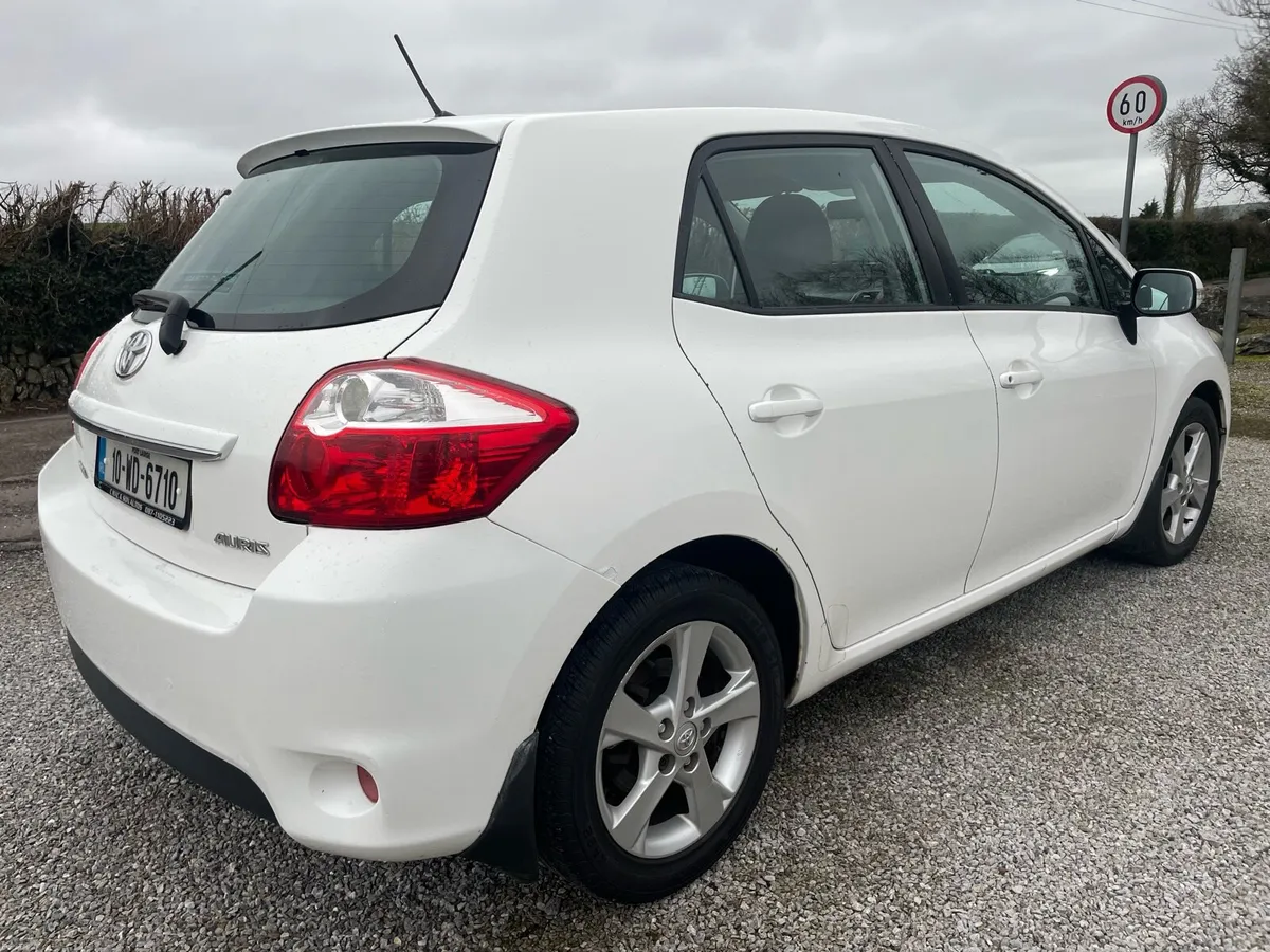 Toyota Auris - Image 4