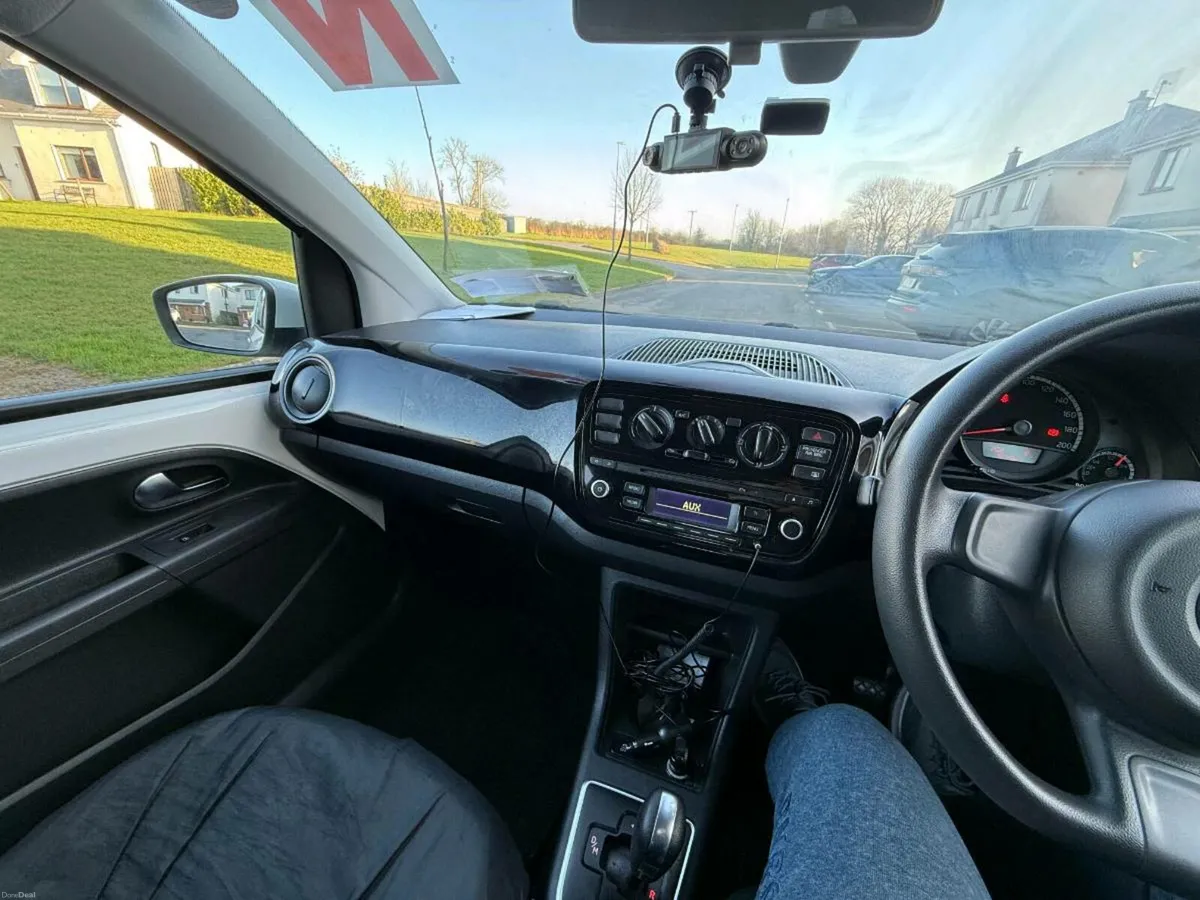 Volkswagen UP! 2014 Automatic - Image 4