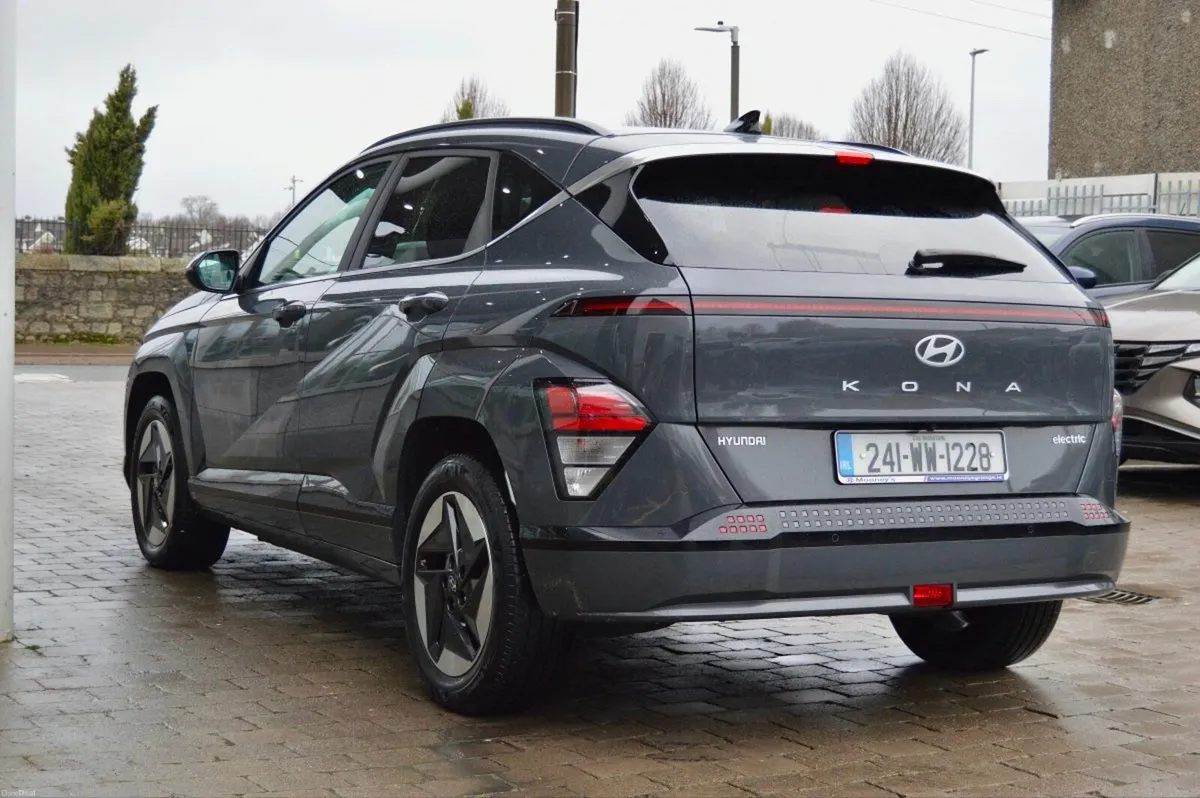 Hyundai KONA Kona EV Elegance 65kWh - Image 3
