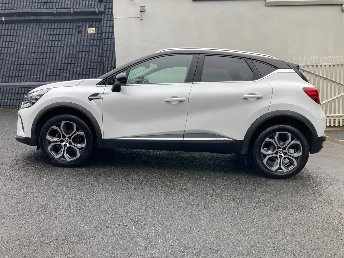Renault Captur 2023 Techno TCe 90 - Image 4