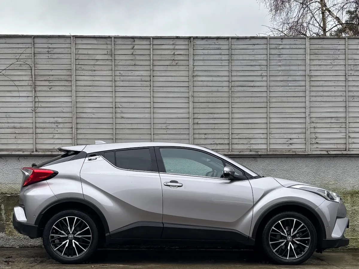 Toyota C-HR 2017 1.2T SOL / TOP SPEC / LOW KM - Image 2