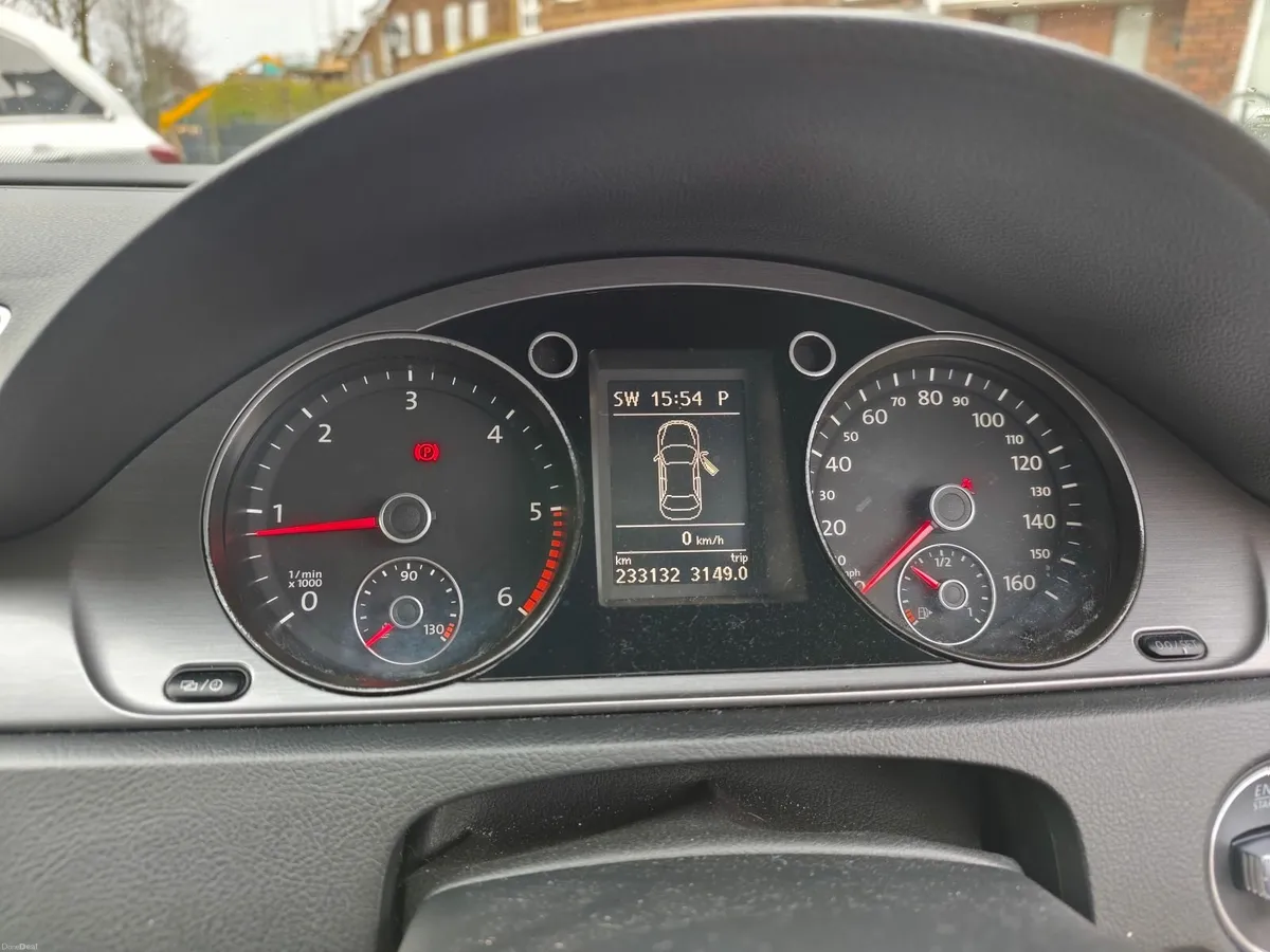 Volkswagen Passat 2013 - Image 4