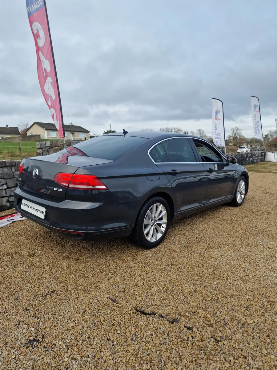152 VW Passat Highline Bluemotion - Image 2