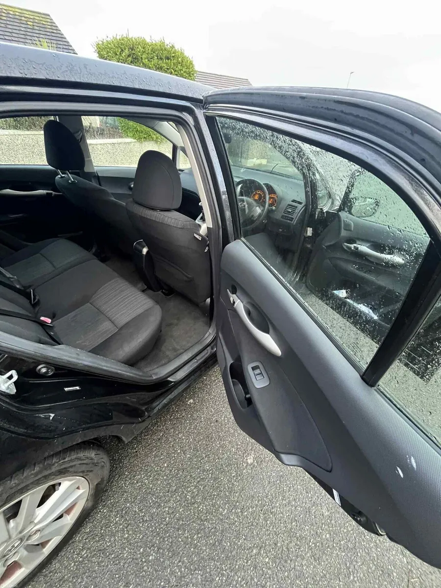 2007 Toyota auris - Image 3