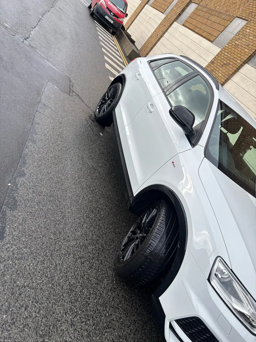 182 Audi Q3 Sline - Image 2