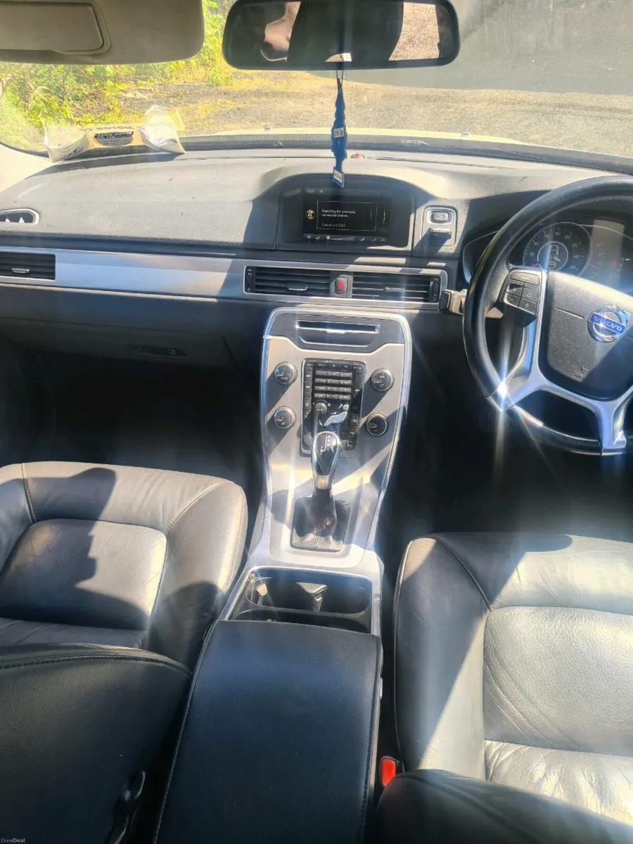 Volvo V70 2.0 D4 - Image 2