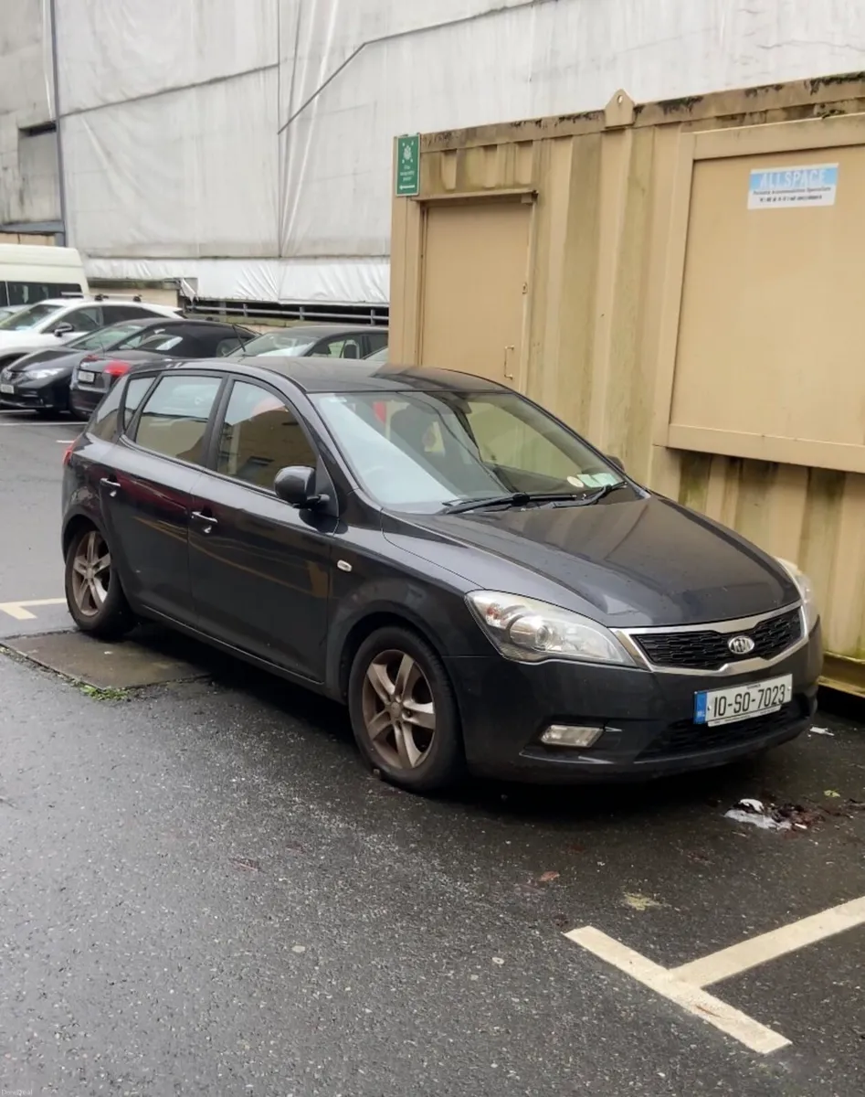 Kia C’eed 2010 - Image 1