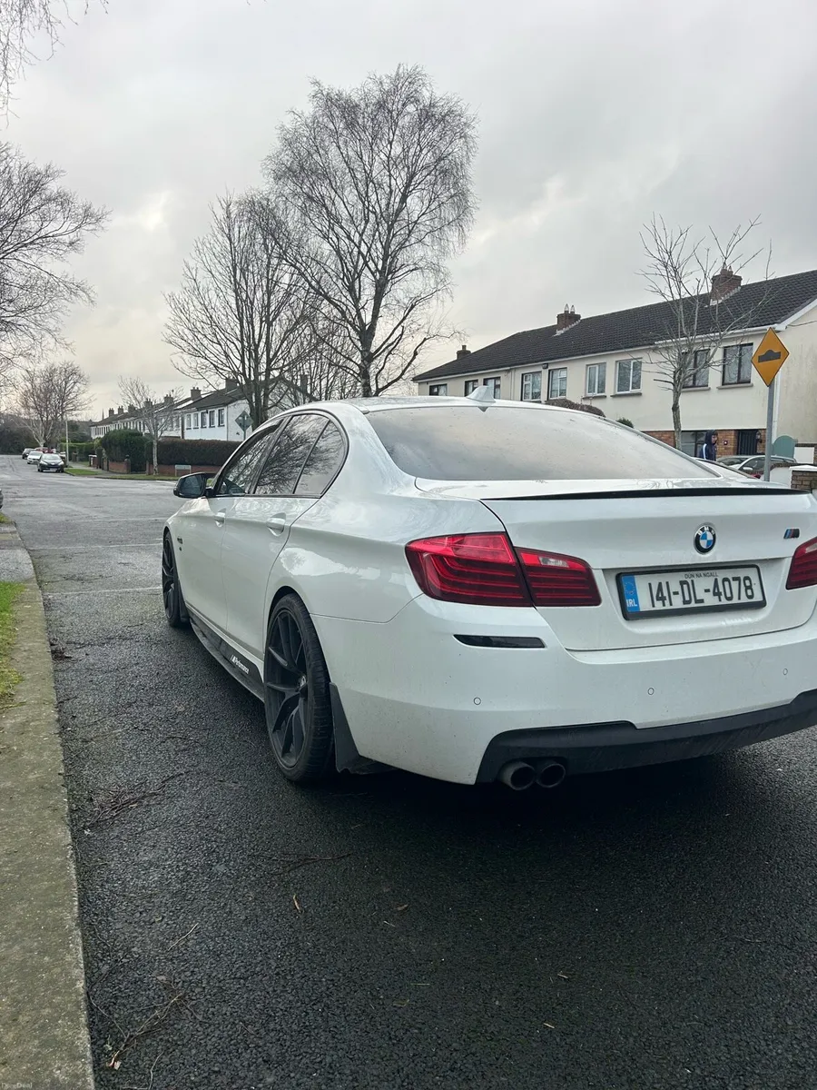BMW 5 Series M-Sport 520d Auto - Image 3