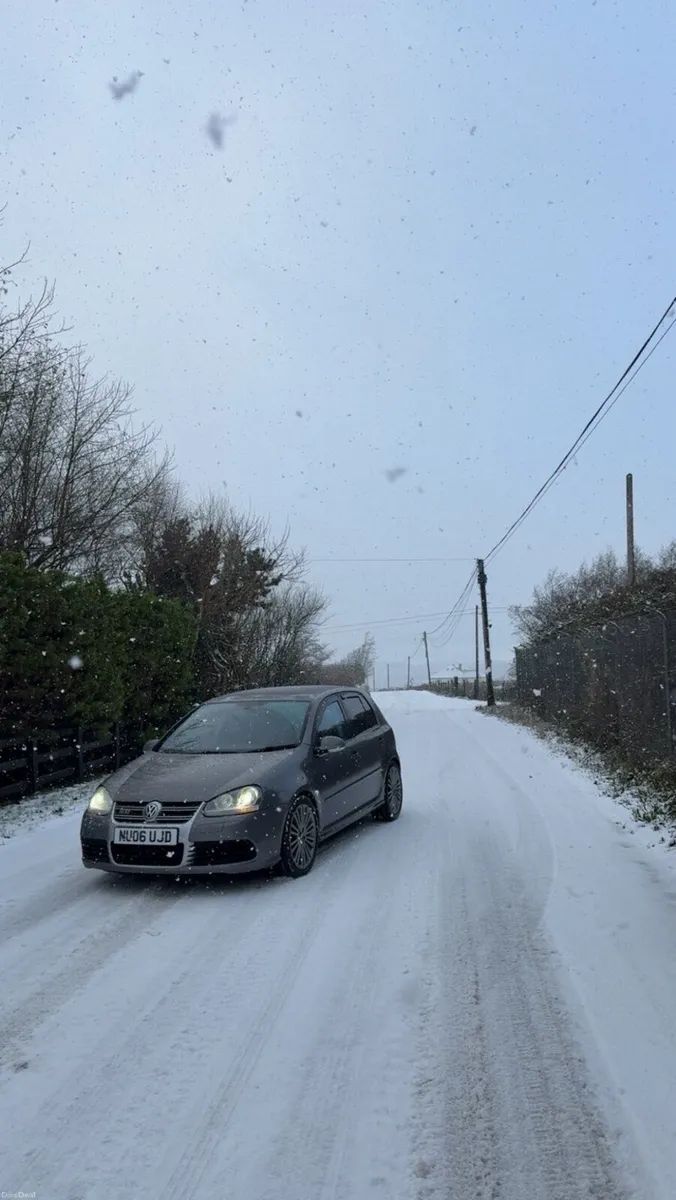 Volkswagen Golf R32 - Image 1