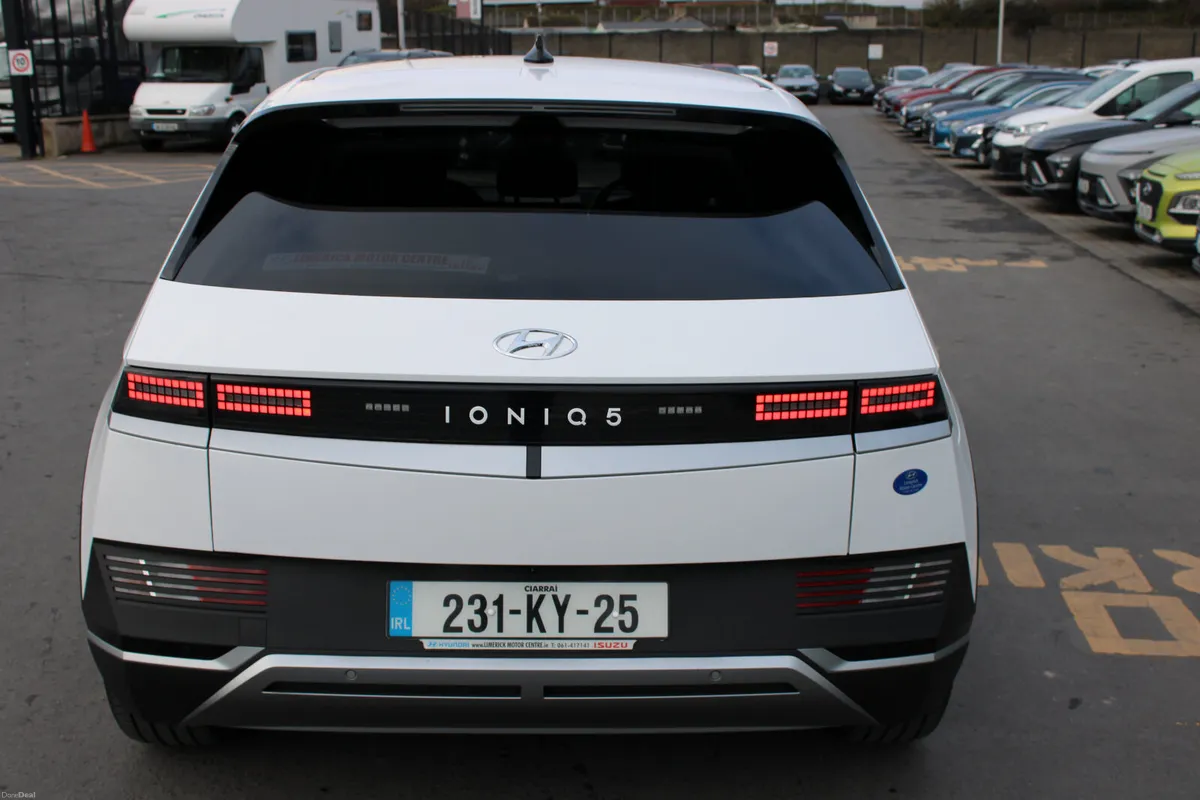 Hyundai IONIQ 5 Executive plus 2023 - Image 4