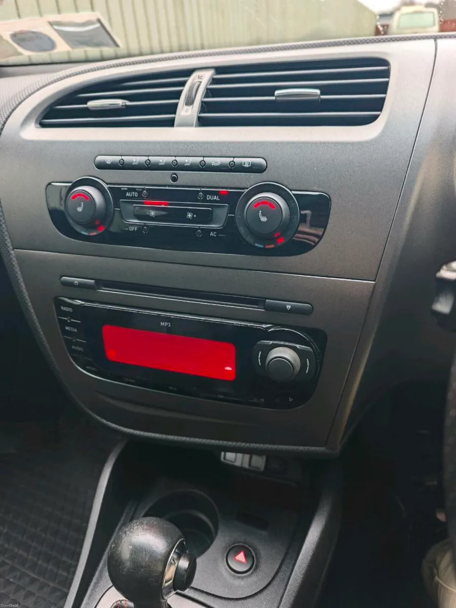 2010 SEAT LEON FR 2.0 TDI CR FR AUTOMATIC - Image 3