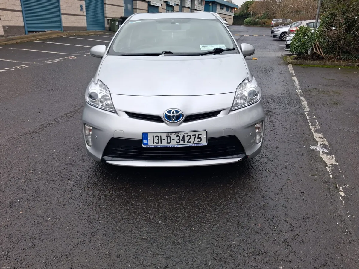 TOYOTA PRIUS / 2013 / 1.8 PETROL HYBRID / AUTO - Image 2