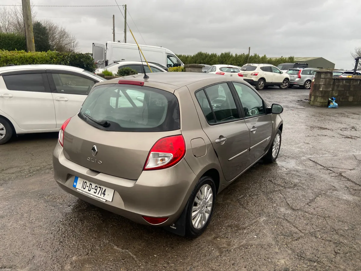 Renault Clio 2010 low mileage - Image 4