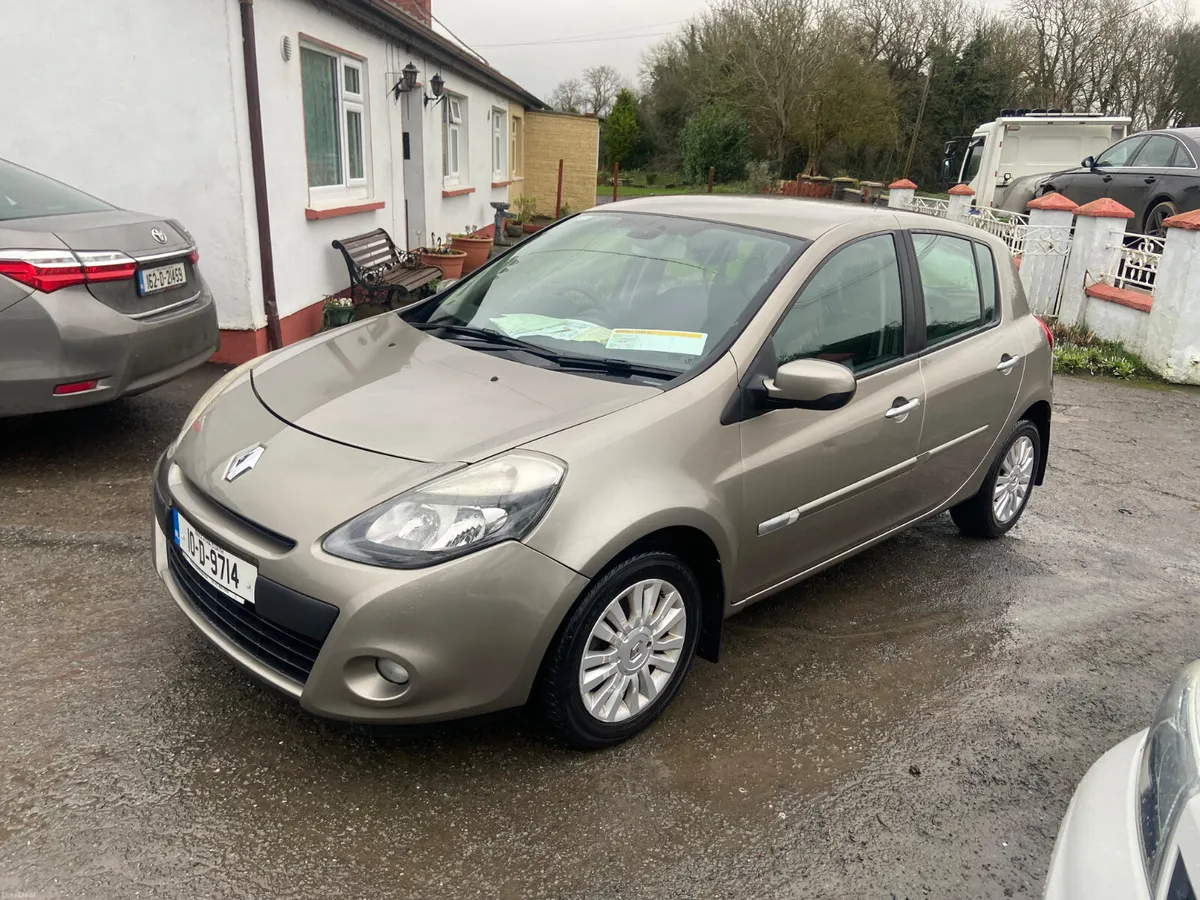 Renault Clio 2010 low mileage - Image 2