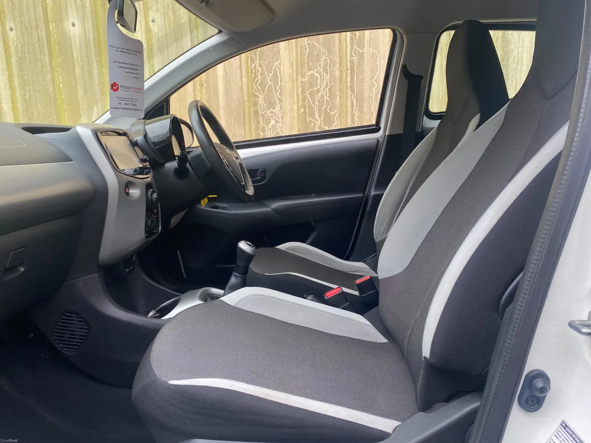 Toyota Aygo 2015///FINANCE AVAILABLE/// - Image 4