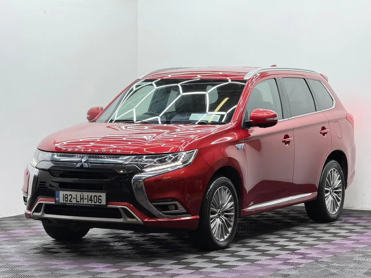 2018 Mitsubishi Outlander Intense 2.4 PHEV - Image 3