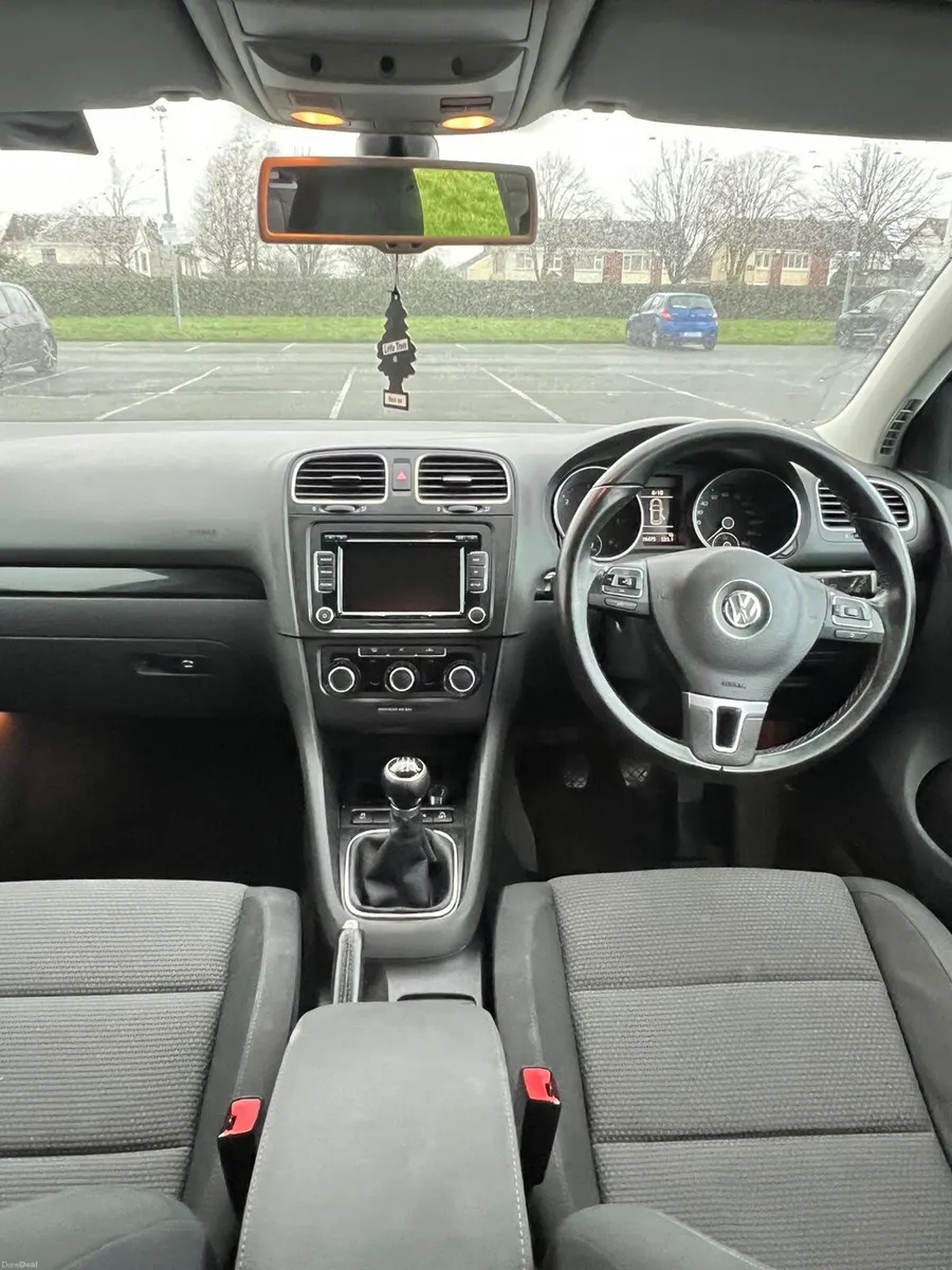 Volkswagen Golf 2011 - Image 4