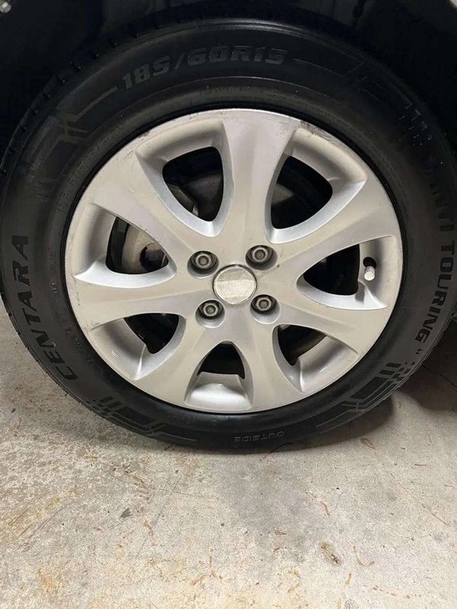 2015 Toyota Vitz 1.3L Low mileage - Image 3