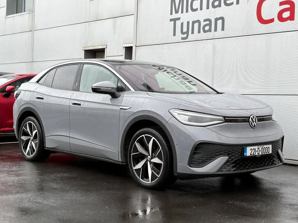 2022 VW id5 Style Pro, Pano Roof, CarPlay, 20" - Image 1