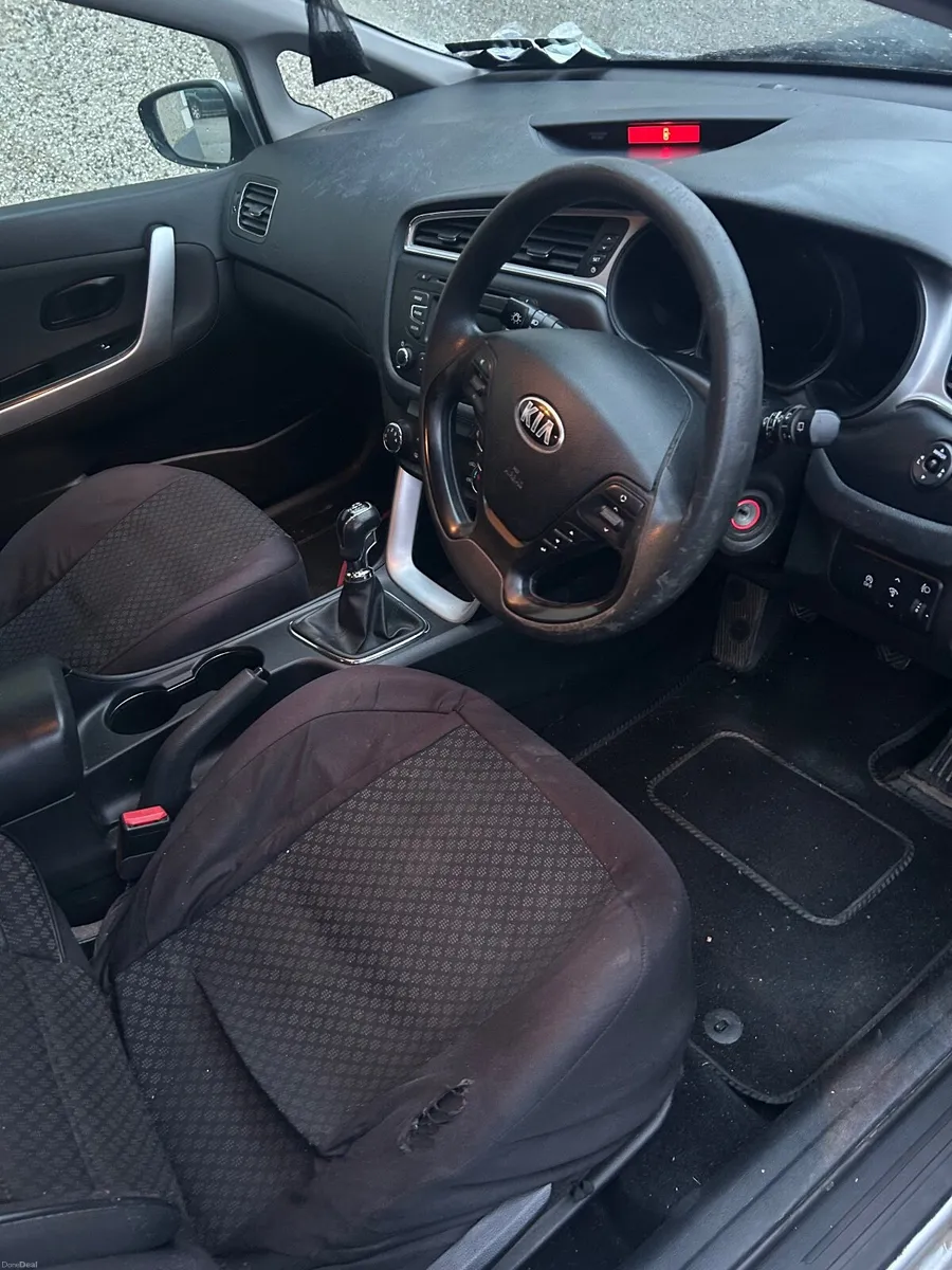 Kia Ceed 2016 - Image 4