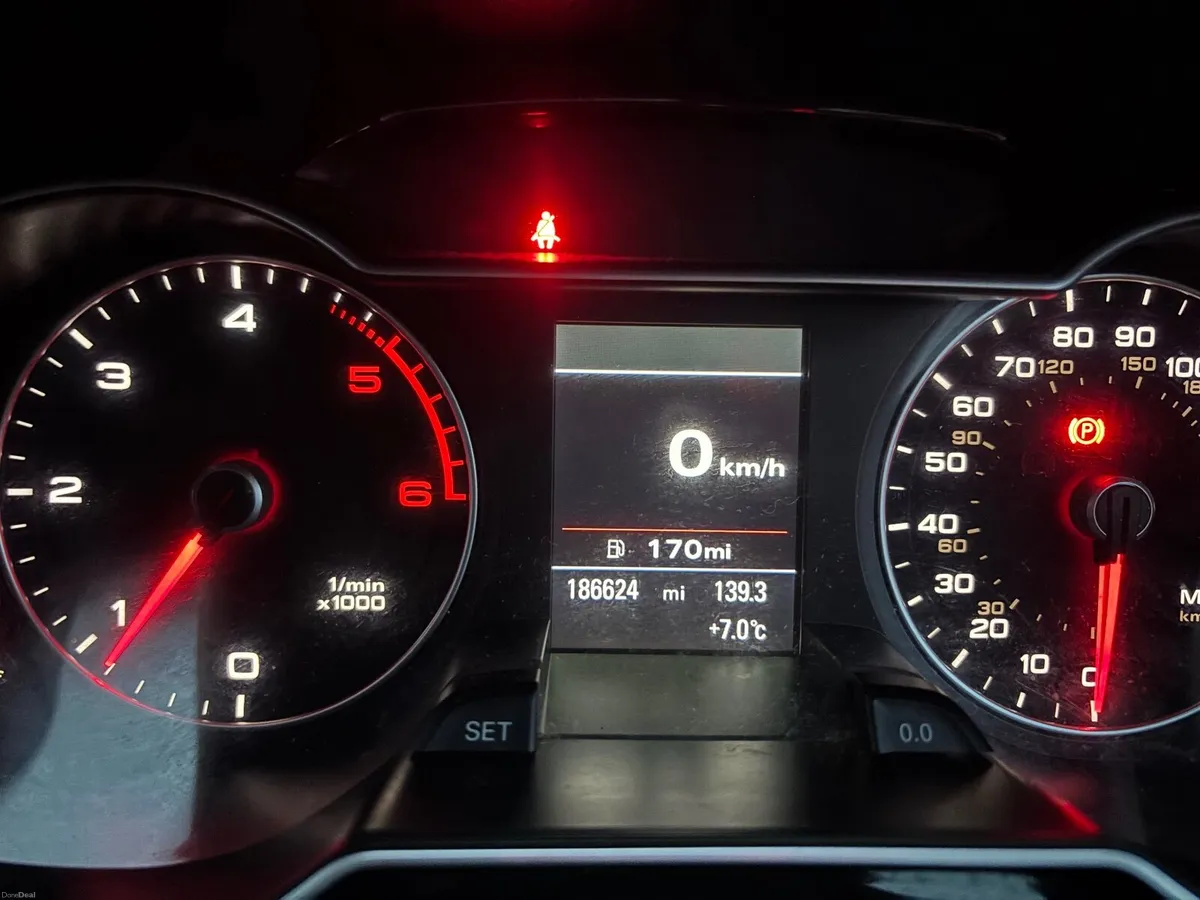 Audi A4 2014 - Image 4