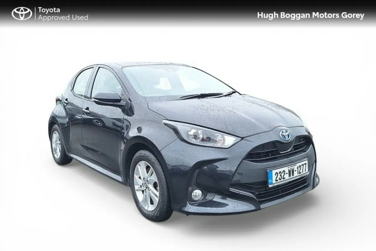 Toyota Yaris 1.5 HYBRID LUNA 4DR - Image 1