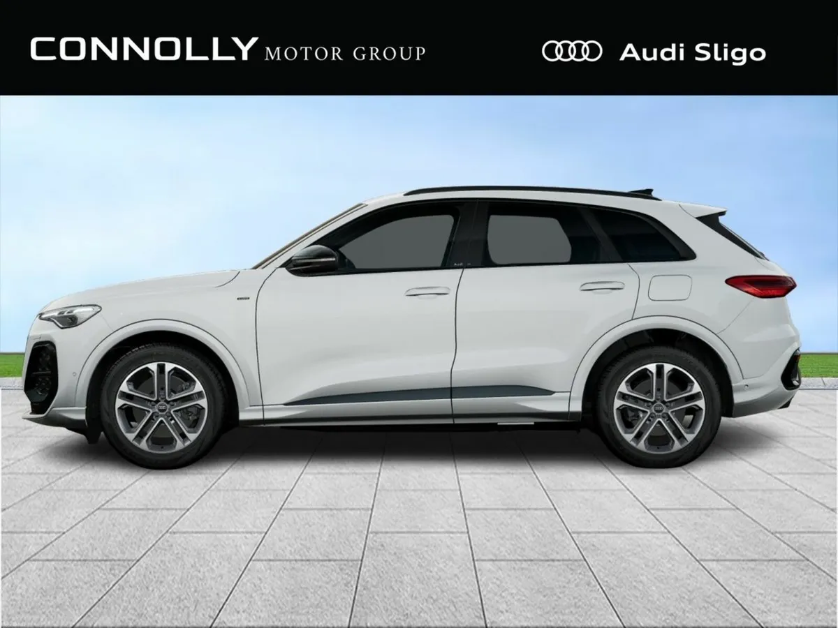 Audi Q5 SUV S Line e-hybrid 299bhp Auto S Tronic - - Image 3