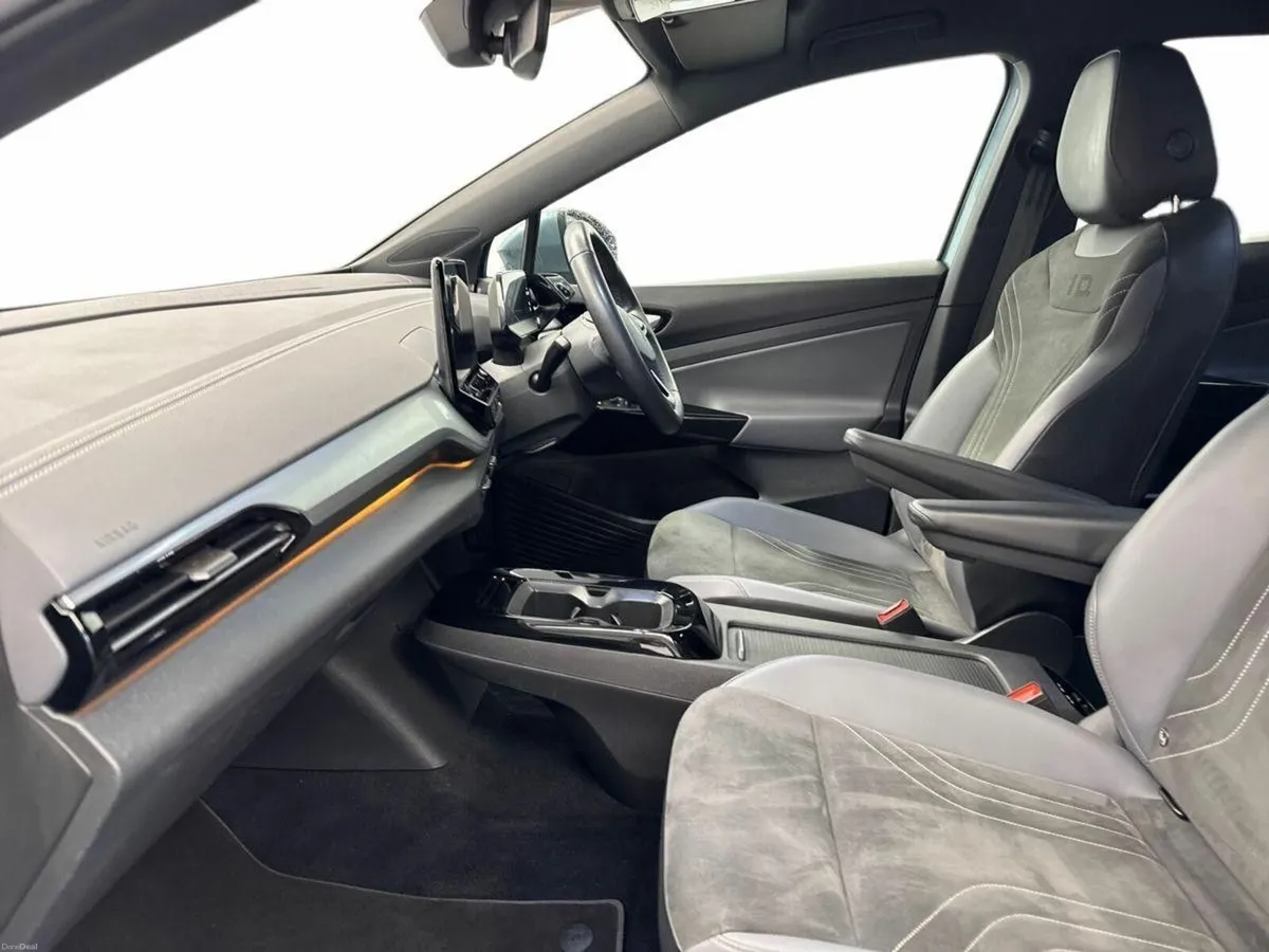 Volkswagen ID.4 LIFE 77KWH *JUST IN* €55 PER WEEK - Image 3